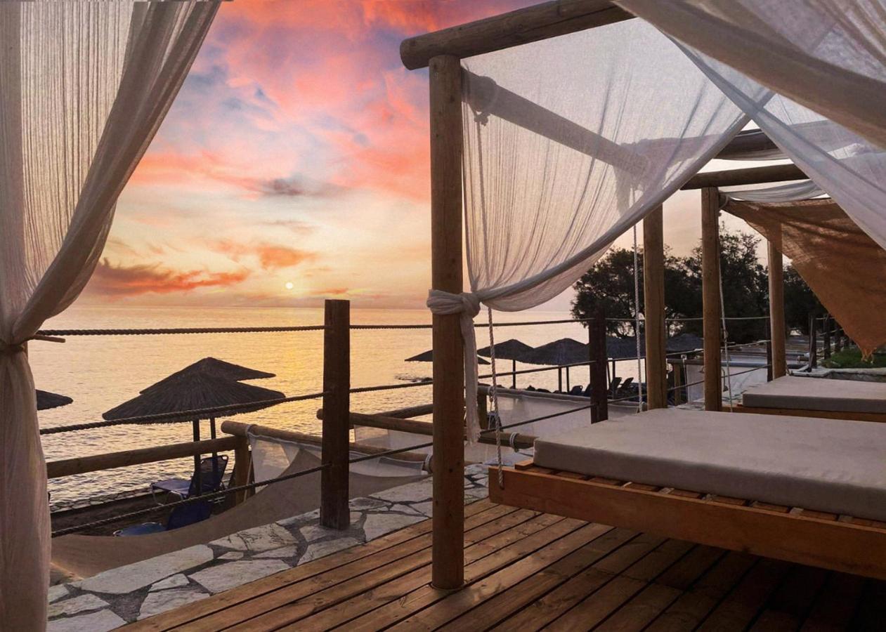 Tsamis Zante Suites (Adults Only) Psarou (Zakynthos) Exterior foto Sunset at the beach