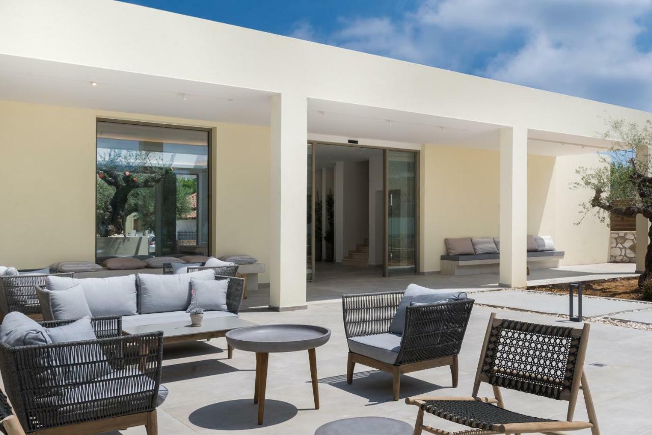Tsamis Zante Suites (Adults Only) Psarou (Zakynthos) Exterior foto The Hotel's entrance