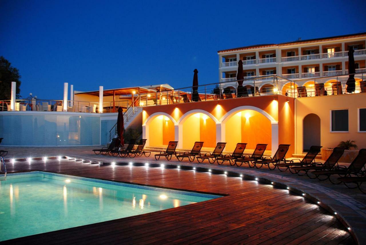 Tsamis Zante Suites (Adults Only) Psarou (Zakynthos) Exterior foto The hotel at night